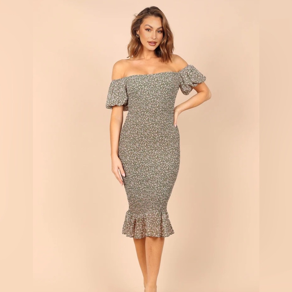 Petal and Pup Womens Floral Fully Smocked MIDI Dress Size 4 Green  U